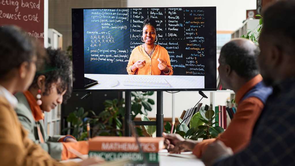 How to engage students in hybrid classrooms